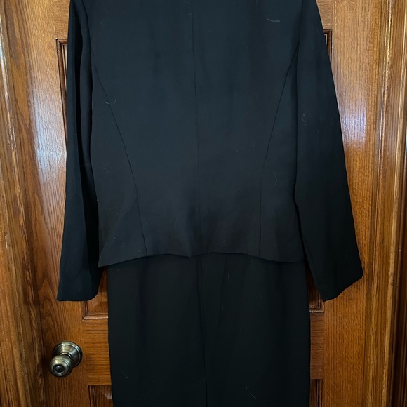 Danny & Nicole Size 14 Black Dress With Jacket Embroidered Flowers On Jacket - Picture 2 of 6